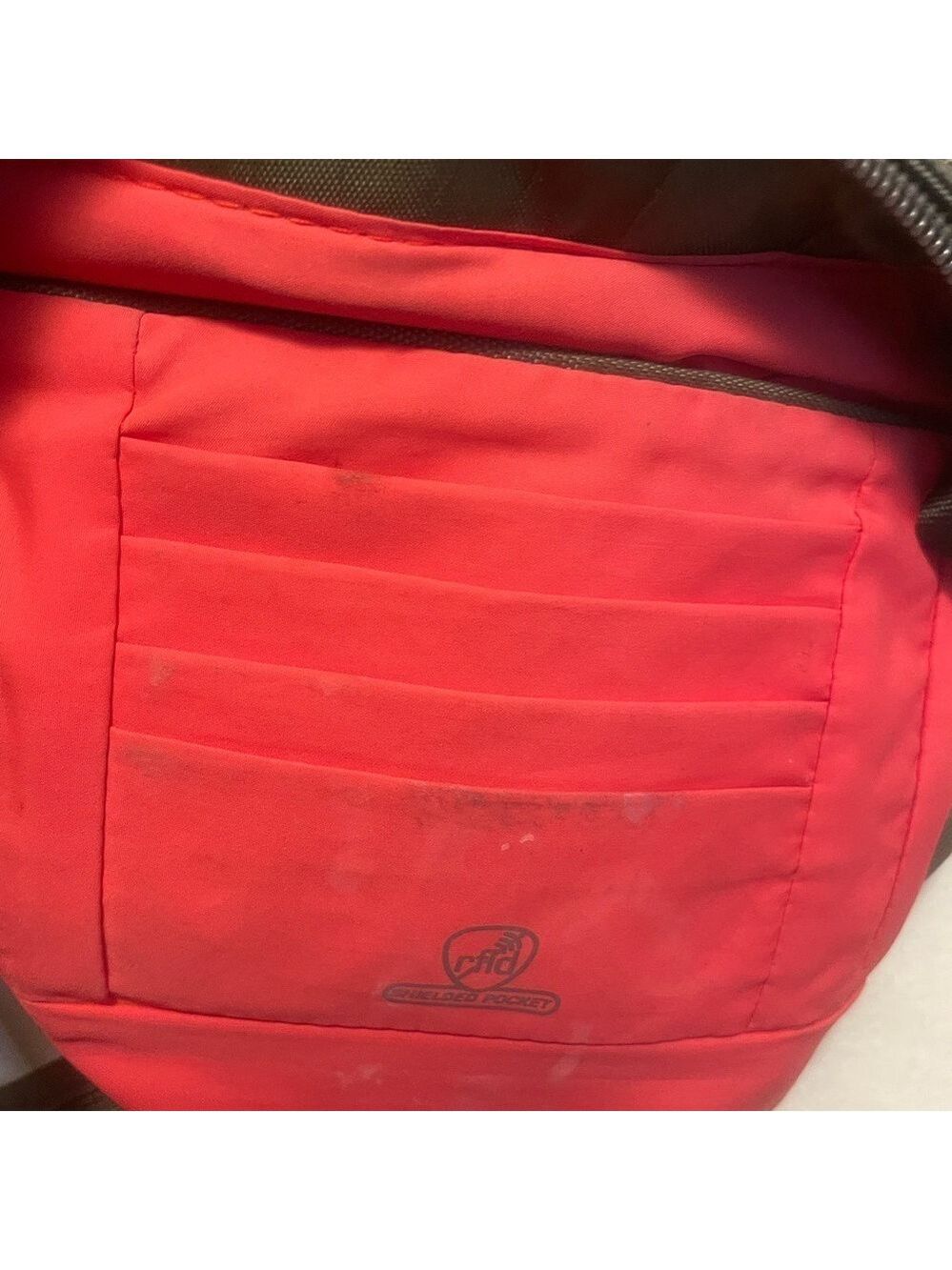 Travelon Anti-theft Crossbody Bag - Picture 5 of 7